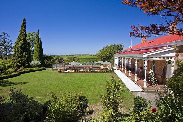 Ugbrooke Country Estate Lower Dashwood Exterior foto